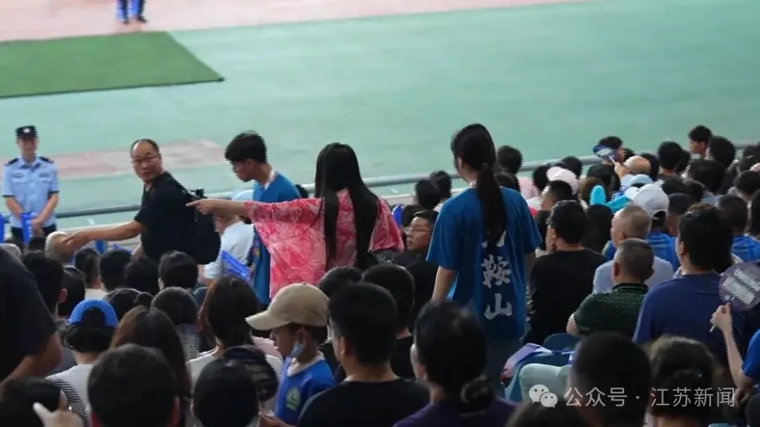 土豆白菜征战“苏超”？