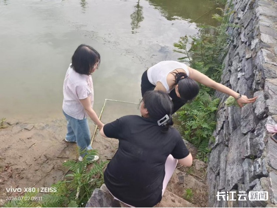太及时了！巡查遇险情，4名妇联干部合力勇救落水母子！