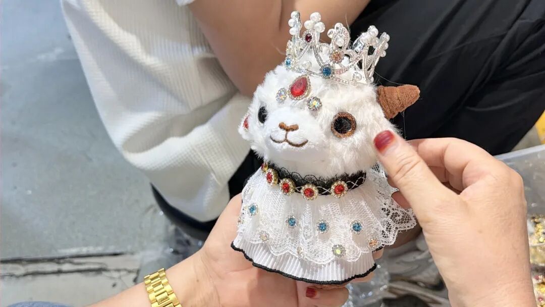 “有新疆的朋友没?我想要只小羊!” “有新疆的朋友没?我想要只小羊!”