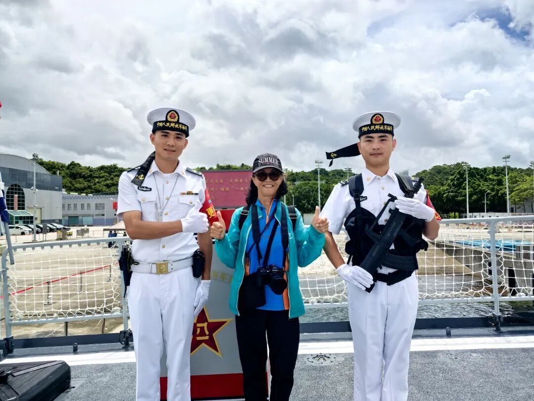 “海军答应人民的事情,每一件都做到了,我们答应海军的事情,怎么能爽约呢” “海军答应人民的事情,每一件都做到了,我们答应海军的事情,怎么能爽约呢”