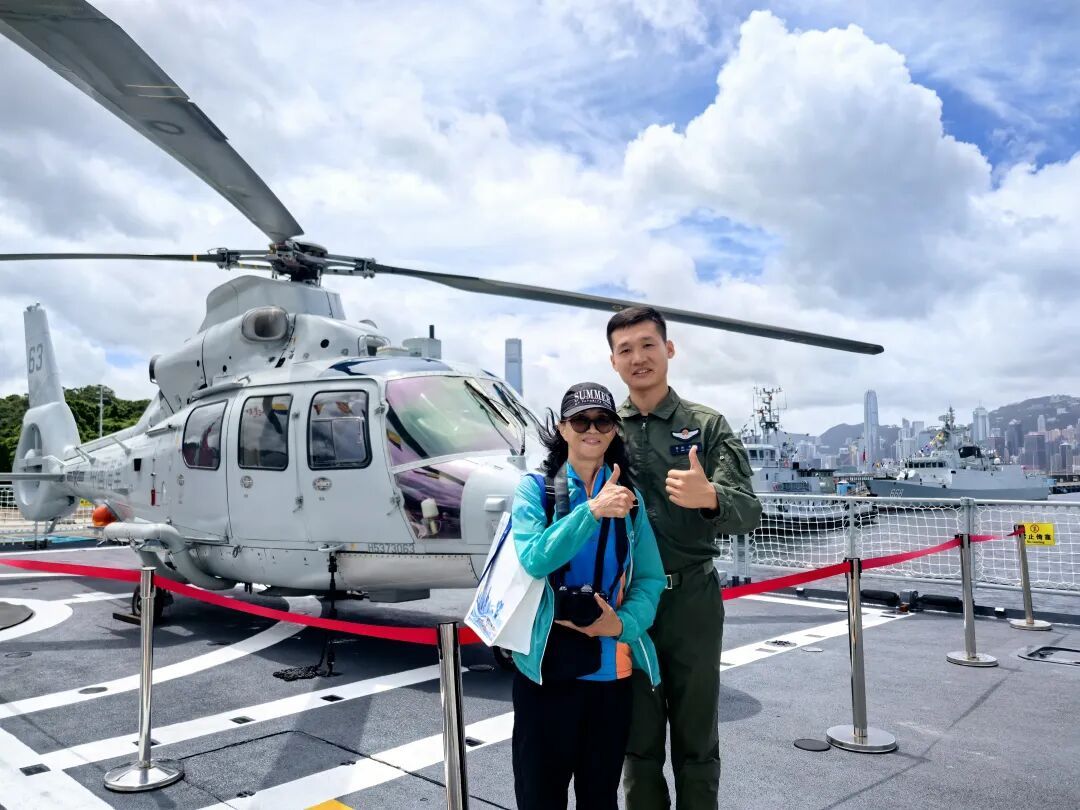 “海军答应人民的事情,每一件都做到了,我们答应海军的事情,怎么能爽约呢” “海军答应人民的事情,每一件都做到了,我们答应海军的事情,怎么能爽约呢”