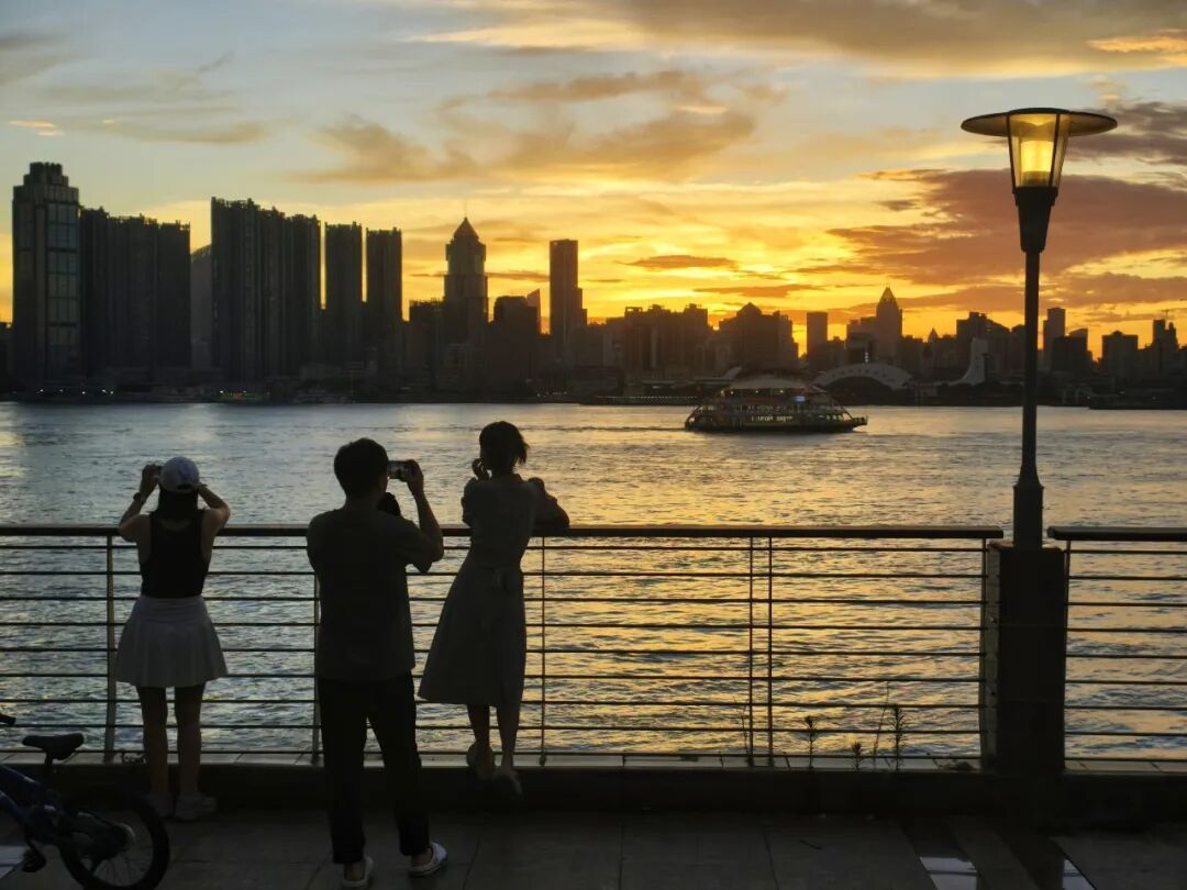 今天,武汉上空突现“凤凰”!有人拍到了 今天,武汉上空突现“凤凰”!有人拍到了