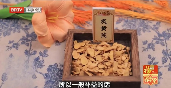93岁夫妻的“长寿秘诀”公开!3件小事坚持做,眼不花、手不抖,身体堪比70岁 93岁夫妻的“长寿秘诀”公开!3件小事坚持做,眼不花、手不抖,身体堪比70岁