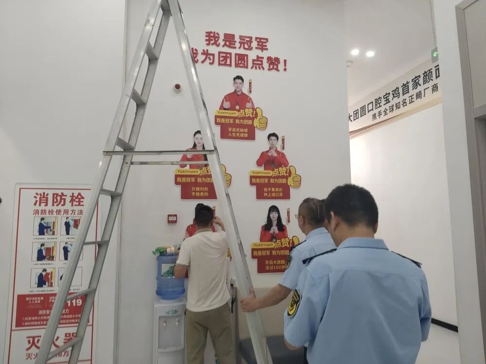 心梗老人一颗牙疼，被拔光全口12颗牙、种10颗牙