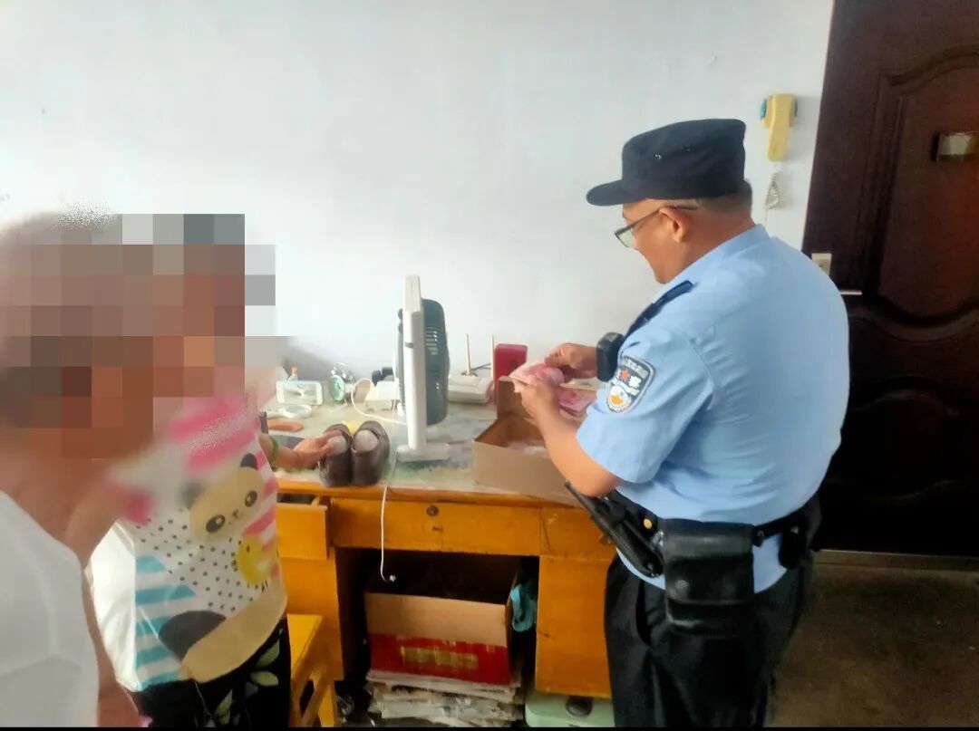 误把离世老人积蓄当垃圾扔掉！结局太暖心