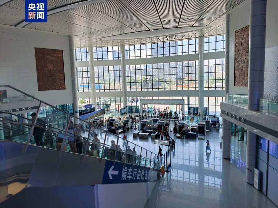 受台风“美莎克”影响,国铁成都局重庆车站停运列车28趟,南珠高铁南玉段、黎湛铁路旅客列车临时停运 受台风“美莎克”影响,国铁成都局重庆车站停运列车28趟,南珠高铁南玉段、黎湛铁路旅客列车临时停运