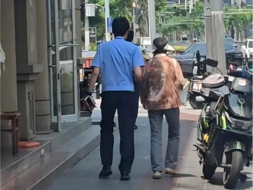 一碗面“聊”回五万现金 民警步行两公里成功劝阻受骗阿姨