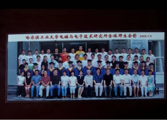 网友购入二手相机发现上百张老照片,原机主身份不简单! 网友购入二手相机发现上百张老照片,原机主身份不简单!