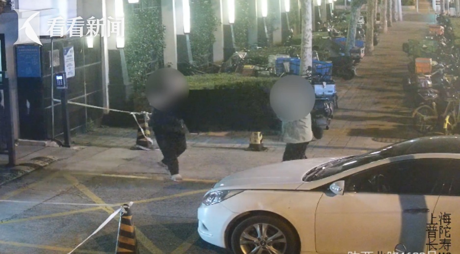 离了大谱！男子前脚打赏主播几十万，后脚偷邻居几百元旧电视，亲妈直呼没办法