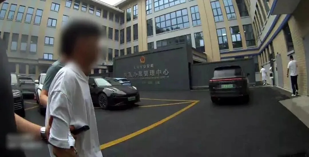 成本仅300元,卖到上万元…确认是假货!嘉兴警方:4人被采取刑事强制措施 成本仅300元,卖到上万元…确认是假货!嘉兴警方:4人被采取刑事强制措施