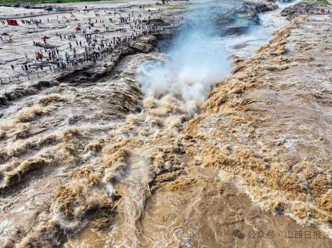 壶口瀑布汛期来袭!黄河奔涌,气吞山河 壶口瀑布汛期来袭!黄河奔涌,气吞山河