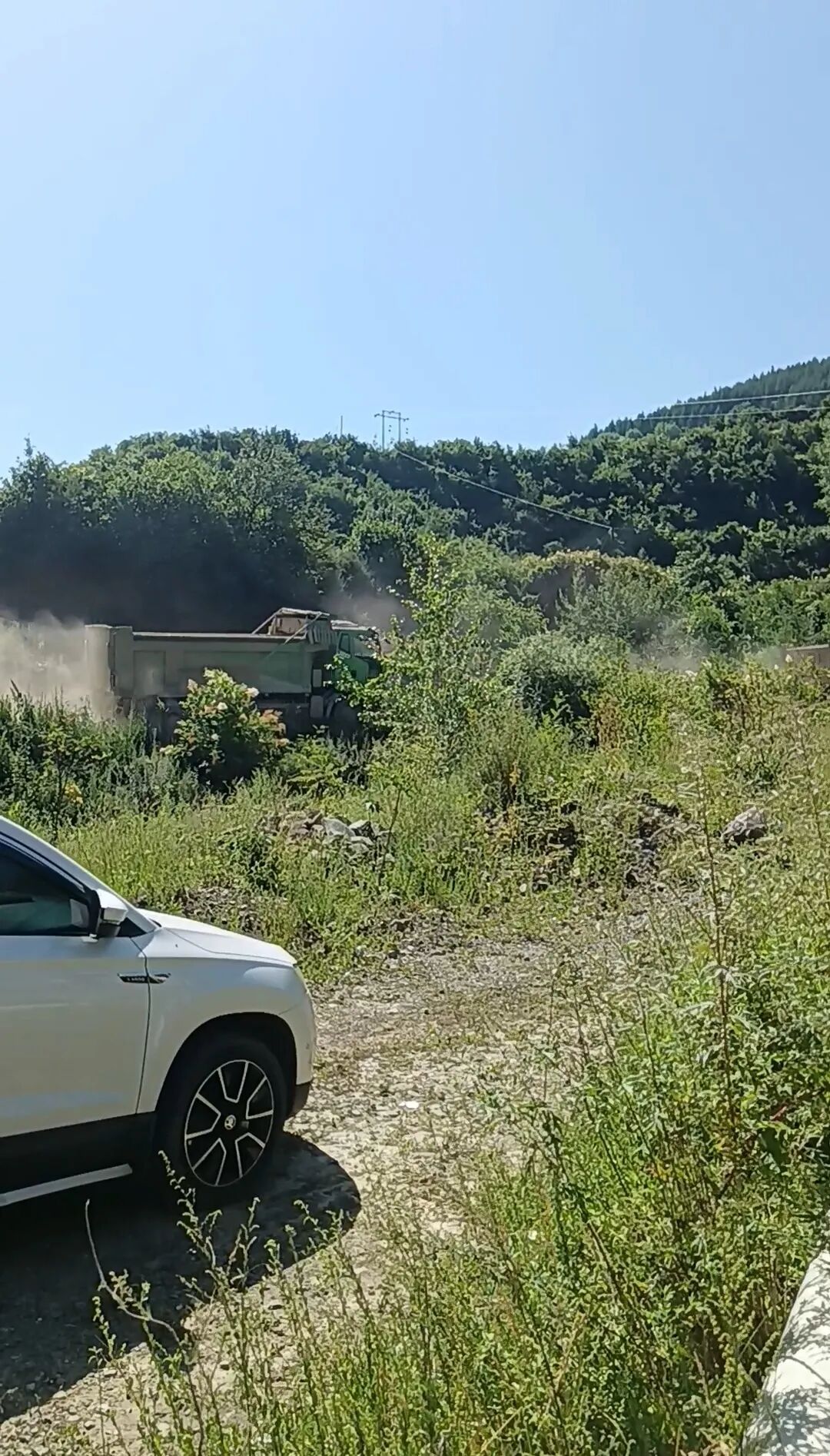甘肃陇南山体滑坡21人遇难,一载着工人进山的女司机因停车躲过一劫 甘肃陇南山体滑坡21人遇难,一载着工人进山的女司机因停车躲过一劫