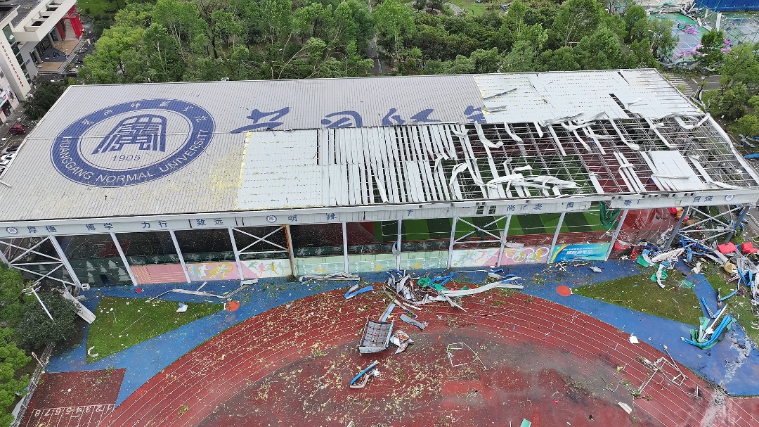 高校回应遭遇龙卷风:损失严重,期末考试已取消 高校回应遭遇龙卷风:损失严重,期末考试已取消