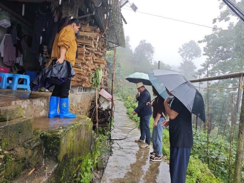云南元阳大坪乡遭遇强降雨 300人安全转移 云南元阳大坪乡遭遇强降雨 300人安全转移