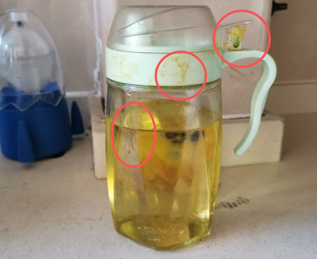 开封超42天,你家油可能早“坏”了,当心吃出动脉硬化,4种情况赶紧扔 开封超42天,你家油可能早“坏”了,当心吃出动脉硬化,4种情况赶紧扔