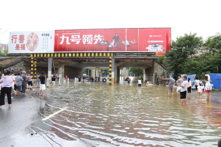 广西今日仍有大到暴雨 广西今日仍有大到暴雨