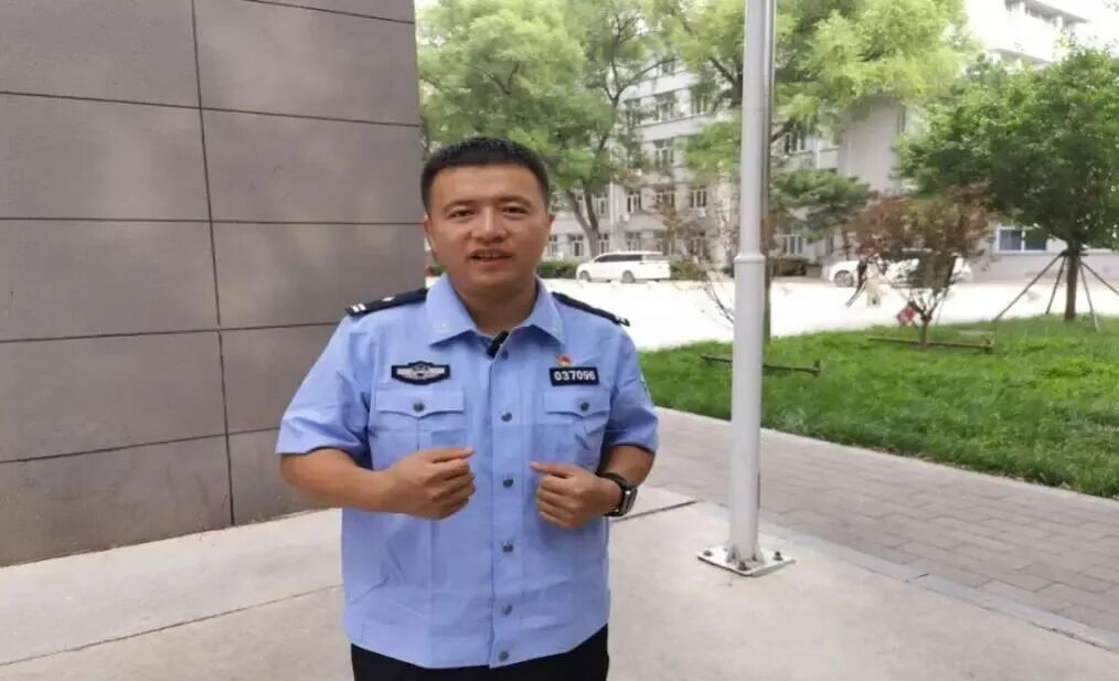 7位大学生,好样的! 7位大学生,好样的!