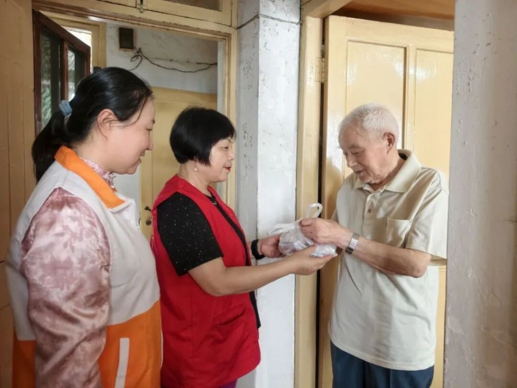 台风“巴威”越来越近,上海织密防御网络 台风“巴威”越来越近,上海织密防御网络