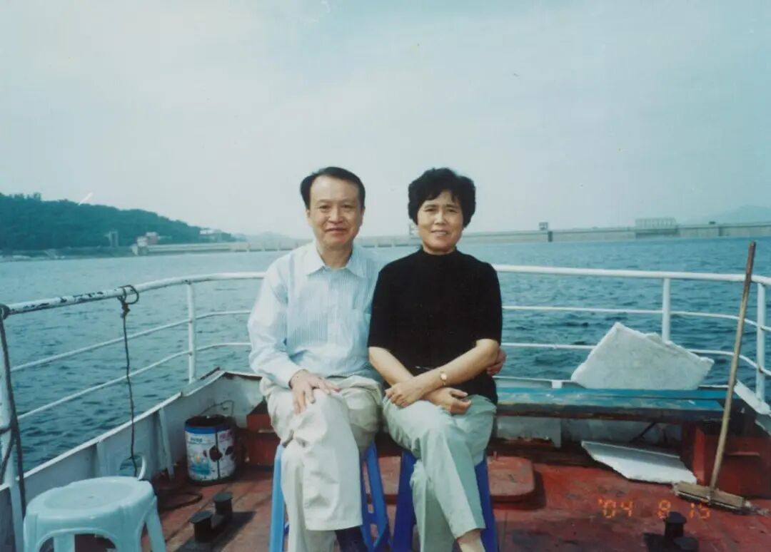 “好了好了,快别说了!”贲德院士采访时被夫人打断!太动人! “好了好了,快别说了!”贲德院士采访时被夫人打断!太动人!