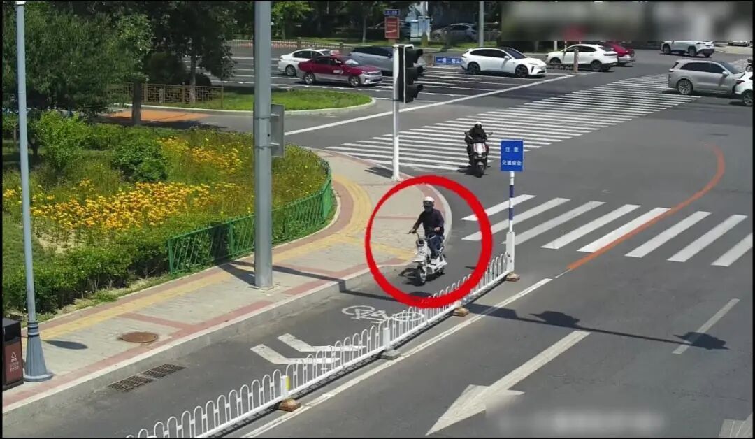 刘畅、程政博、张宇飞、赵纾、张圣杭、赵佳远、李建君,好样的! 刘畅、程政博、张宇飞、赵纾、张圣杭、赵佳远、李建君,好样的!