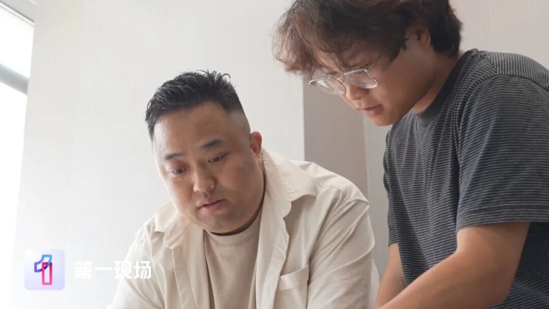 特殊的惊喜!深圳老板“骗”实习生出差,不为工作,只为千里之外的一场毕业典礼 特殊的惊喜!深圳老板“骗”实习生出差,不为工作,只为千里之外的一场毕业典礼
