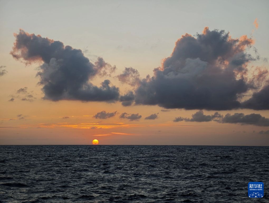 海上夕阳美 海上夕阳美
