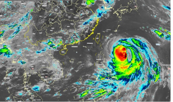 预计7月12日进入江西,超强台风“巴威”最新路径→ 预计7月12日进入江西,超强台风“巴威”最新路径→