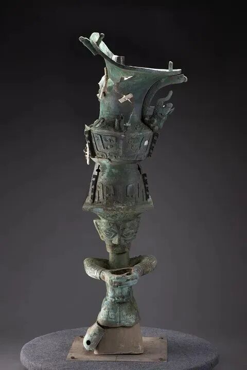 三星堆发现:青铜顶尊跪坐人像是古人祭祀场景的真实投影 三星堆发现:青铜顶尊跪坐人像是古人祭祀场景的真实投影