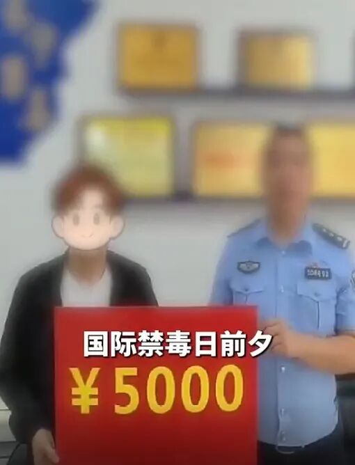 凌晨接单“送鞋”,司机直接把车开进派出所! 凌晨接单“送鞋”,司机直接把车开进派出所!