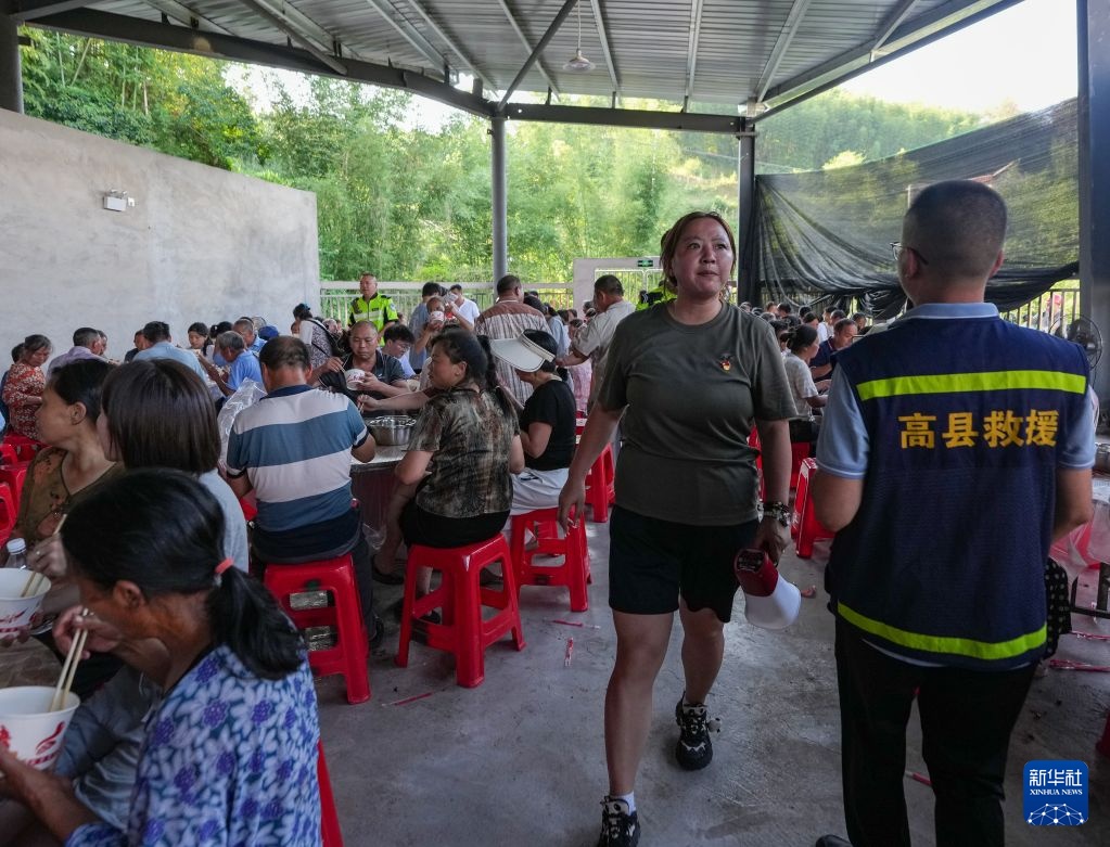 四川宜宾:地震受灾群众得到妥善安置 四川宜宾:地震受灾群众得到妥善安置