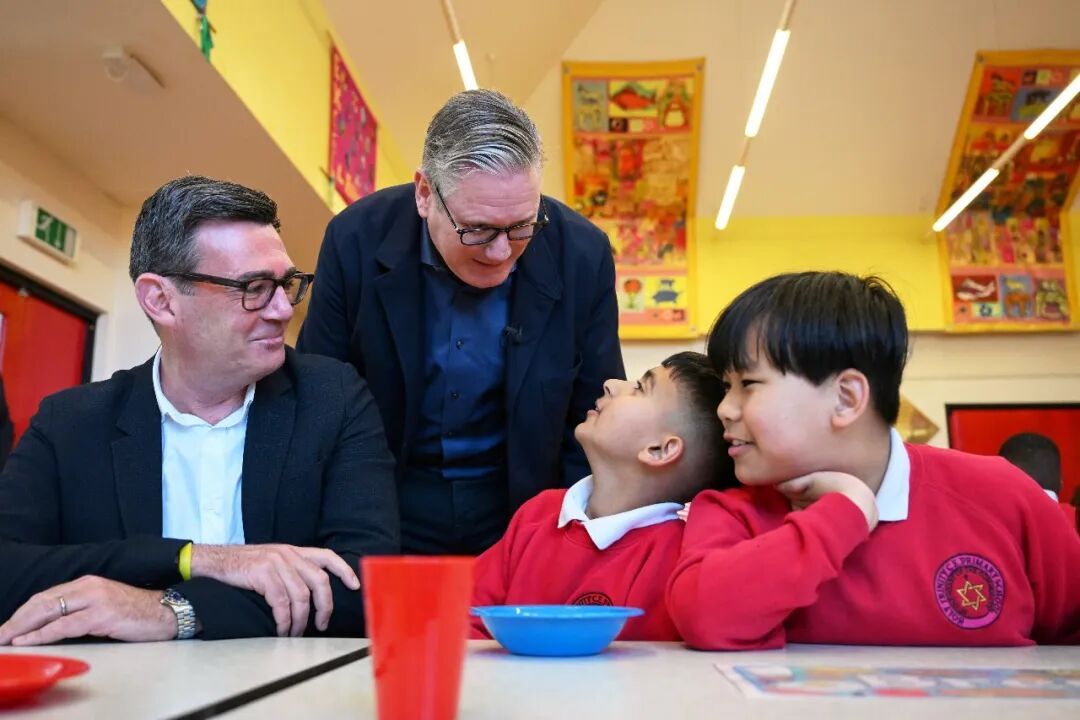 谁将接任英国首相?他是工党目前唯一党首候选人 谁将接任英国首相?他是工党目前唯一党首候选人