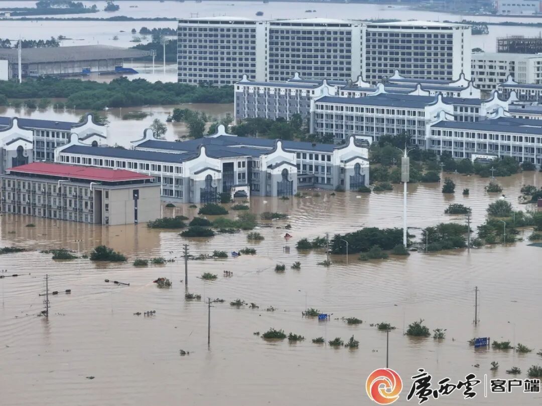 12000余人,全部转移完毕!贵港市西江教育园区的三天两夜 12000余人,全部转移完毕!贵港市西江教育园区的三天两夜