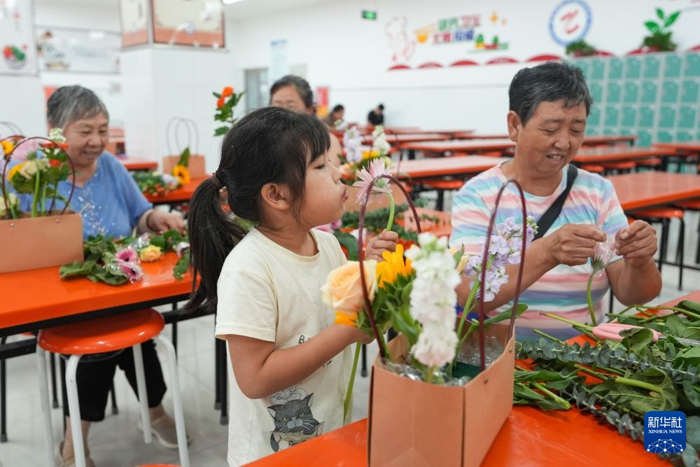 探访北京市密云区新农村中学安置点 探访北京市密云区新农村中学安置点