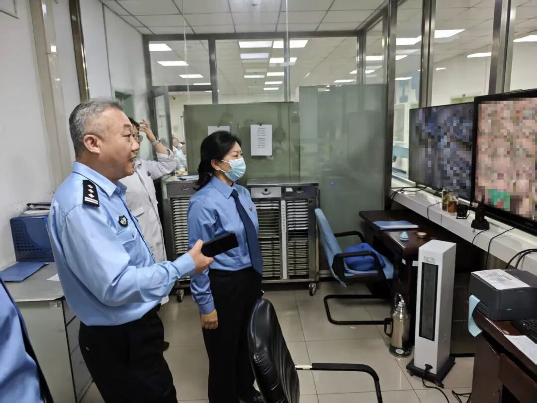 天津公安民警邱钢,在工作岗位突发疾病因公牺牲,生命定格在55岁 天津公安民警邱钢,在工作岗位突发疾病因公牺牲,生命定格在55岁
