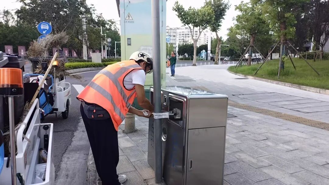 一觉醒来，台风“巴威”又变了！最新路径预报出炉；这是今早的武汉，他们忙了一夜……