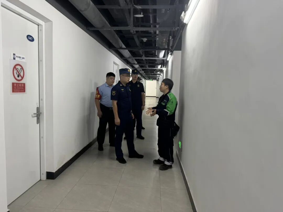 昌平消防深入辖区地铁站开展汛期安全专项调研工作
