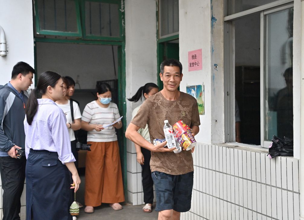 全力转移安置 加快水电恢复——广西贵港救灾见闻