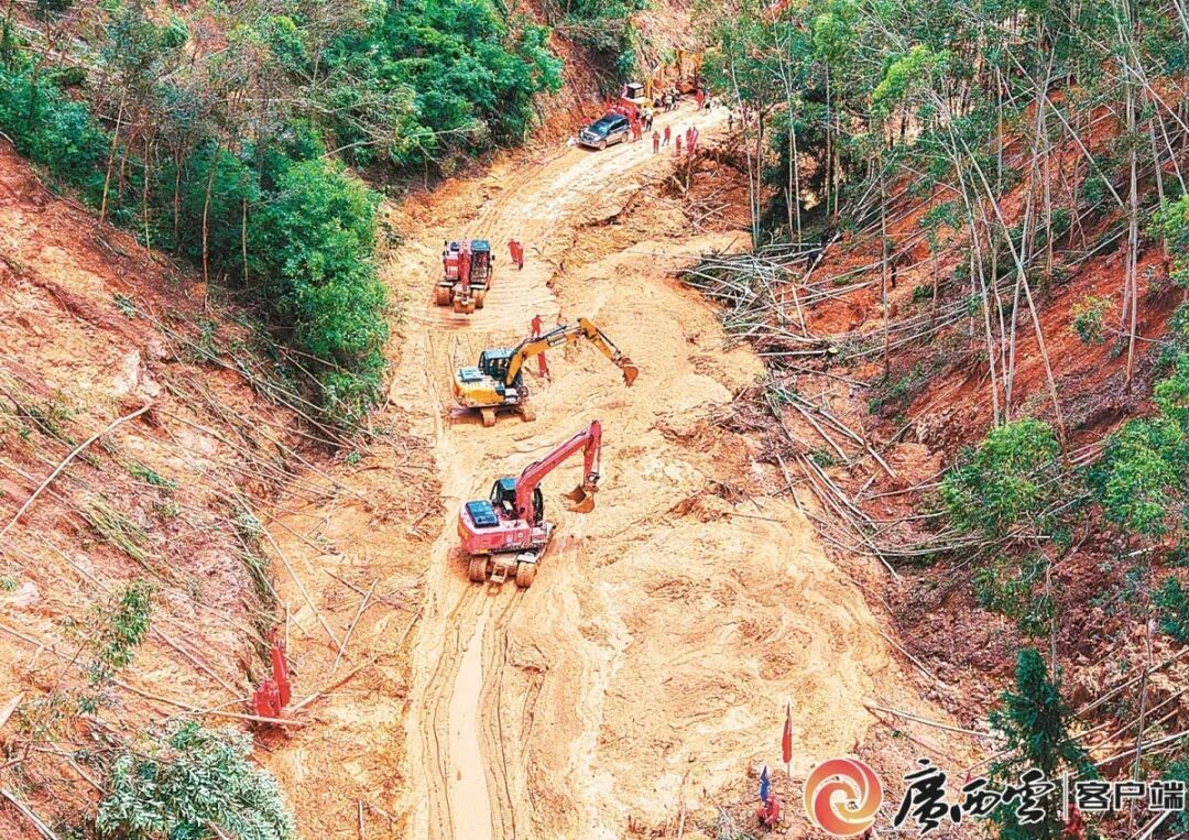 六天五夜,为了“孤岛”8000多名群众挺进 六天五夜,为了“孤岛”8000多名群众挺进