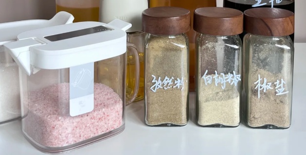 赶紧扔掉!这几样家用品或是“致癌元凶”,很多人还当成宝...... 赶紧扔掉!这几样家用品或是“致癌元凶”,很多人还当成宝......