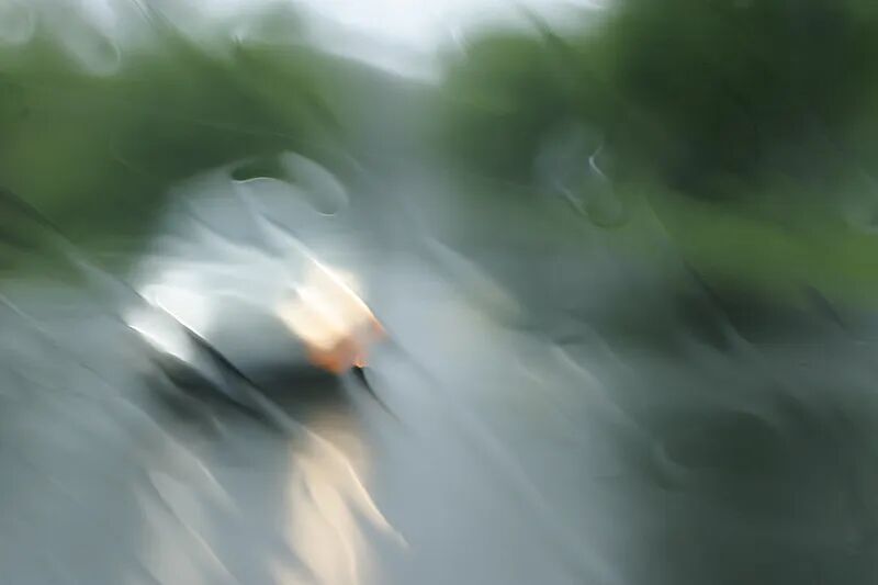 台风天骑车上班时被吹倒,能不能报工伤? 台风天骑车上班时被吹倒,能不能报工伤?