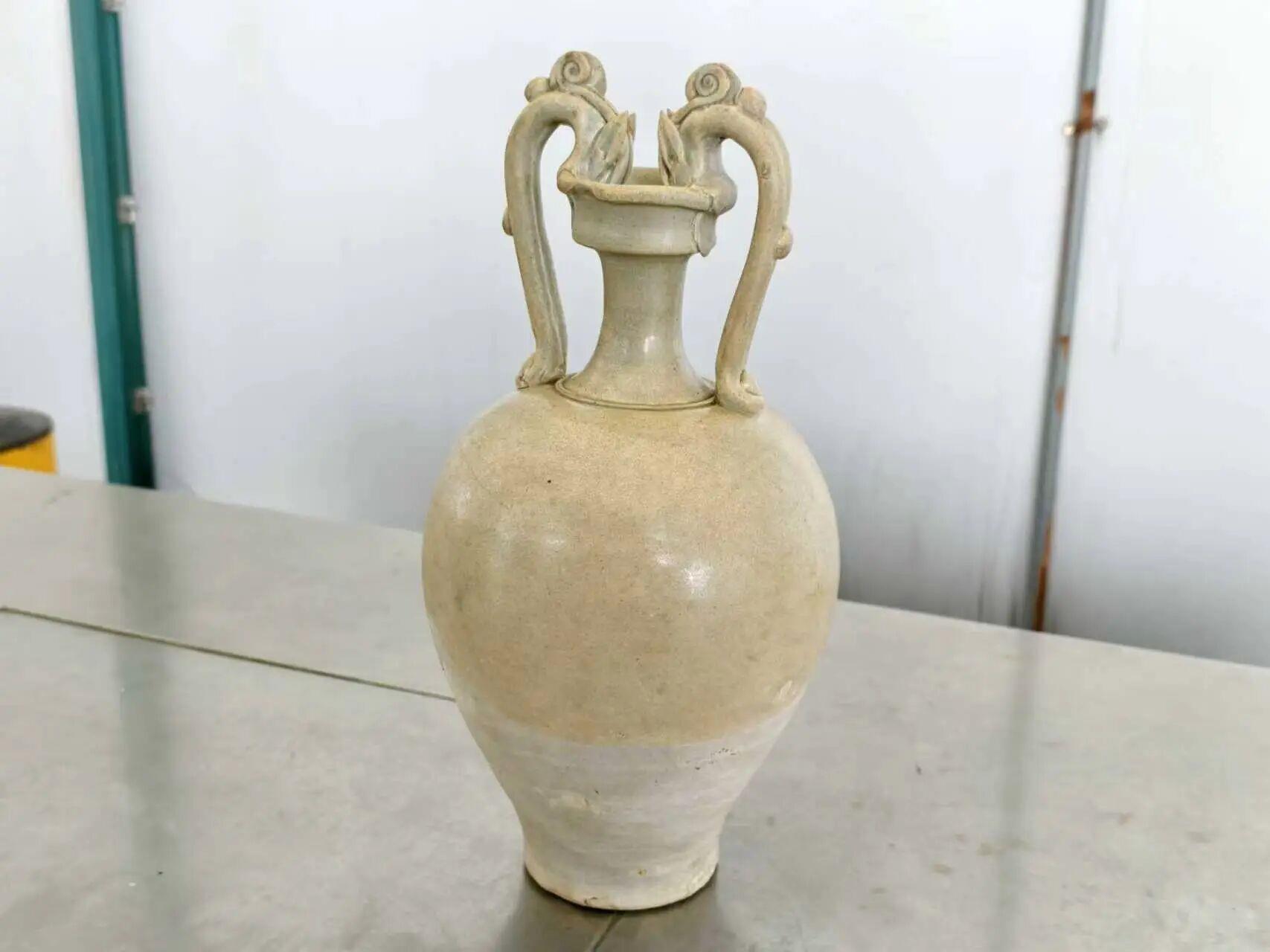 海关在客运出境车道查获国家禁止出境文物 海关在客运出境车道查获国家禁止出境文物
