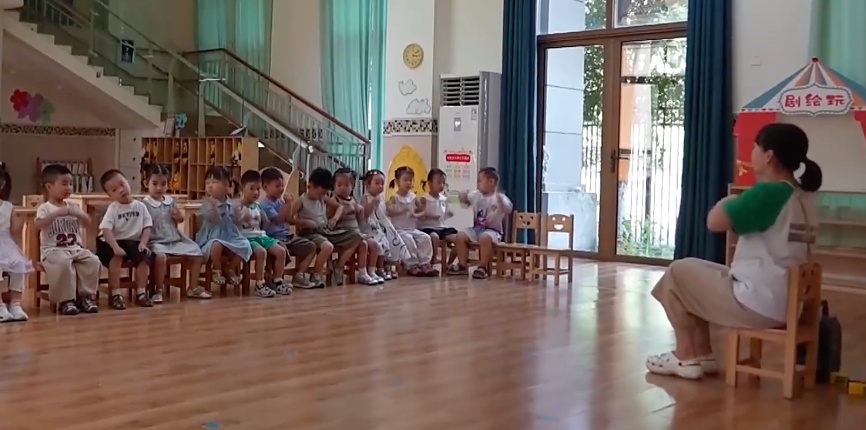 放假了,孩子往哪儿送?多地探索新模式→ 放假了,孩子往哪儿送?多地探索新模式→