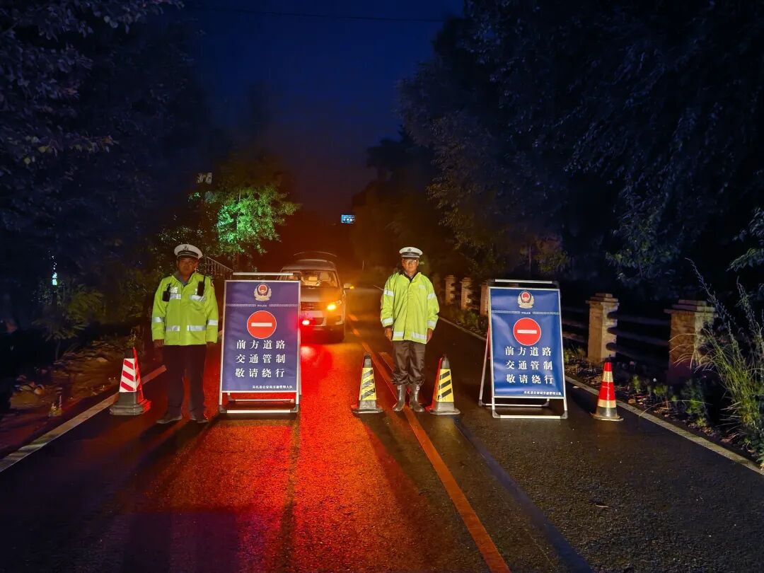 受强降雨影响，青海部分道路实施临时交通管制