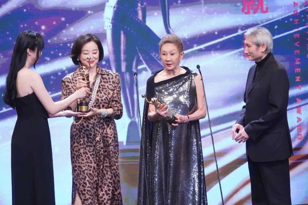 施南生因病去世,享年75岁,甄子丹发文悼念;好友林青霞:她是百分之百的痴情女子,曾透露其已签器官捐献同意书 施南生因病去世,享年75岁,甄子丹发文悼念;好友林青霞:她是百分之百的痴情女子,曾透露其已签器官捐献同意书
