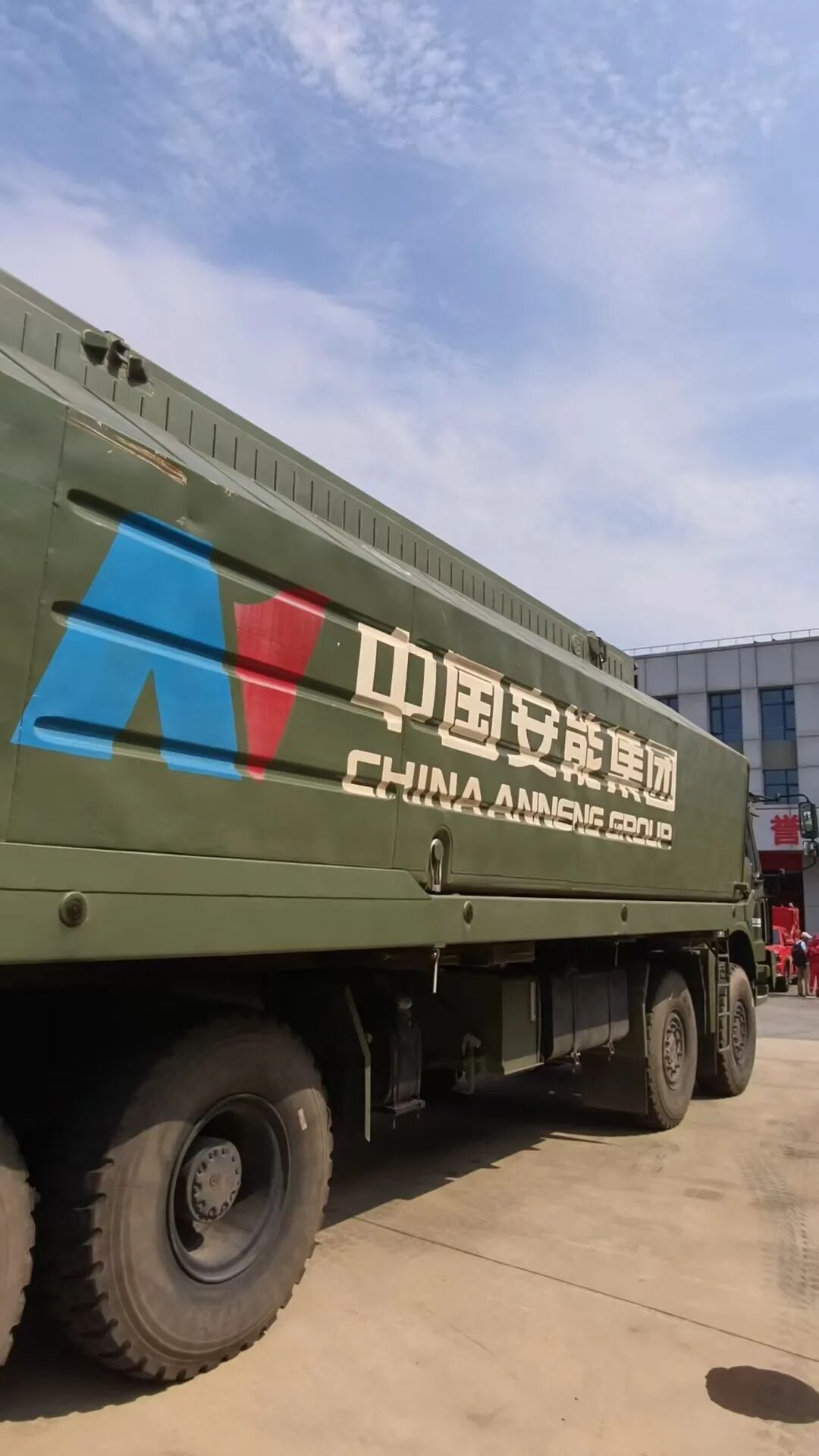 在广西抗洪中爆火的“救援航母”已返湘,记者探访中国安能长沙基地,队员回顾救援经过 在广西抗洪中爆火的“救援航母”已返湘,记者探访中国安能长沙基地,队员回顾救援经过