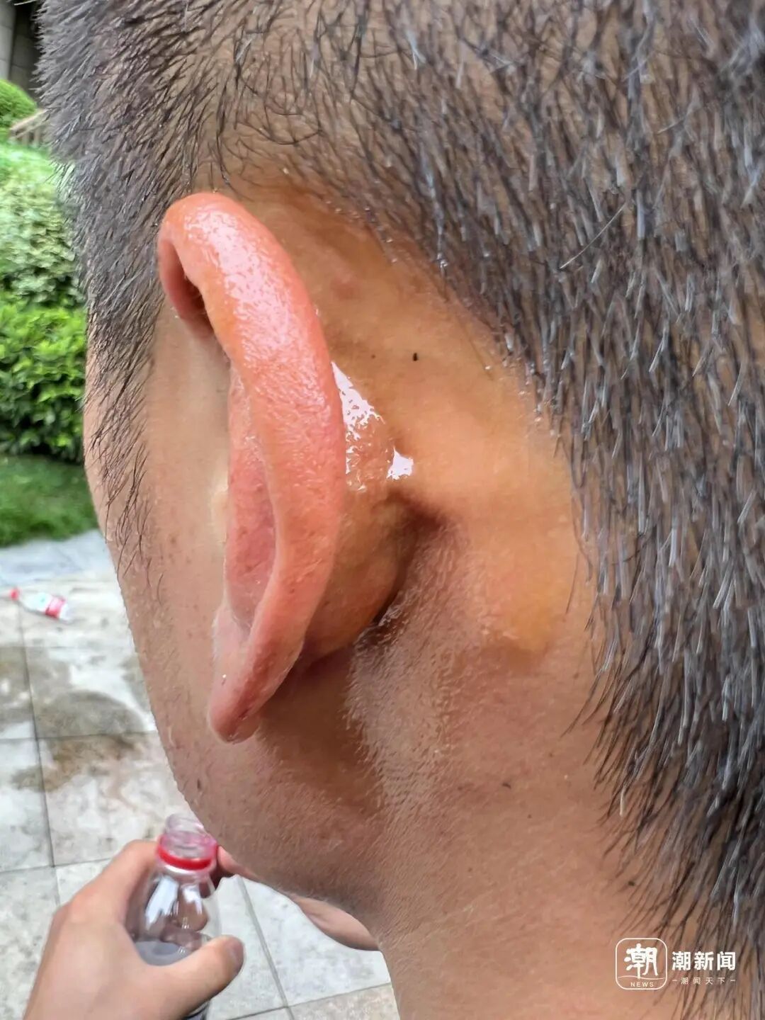 浓烟中消防员抱出小女孩！杭州一小区突发火情，被困多人全部安全转移