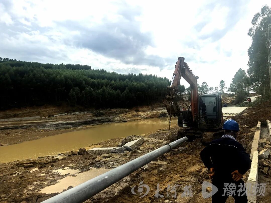 横州六蓝水库“伤疤”见底：洪水劫后，等一个茉莉花开的来年