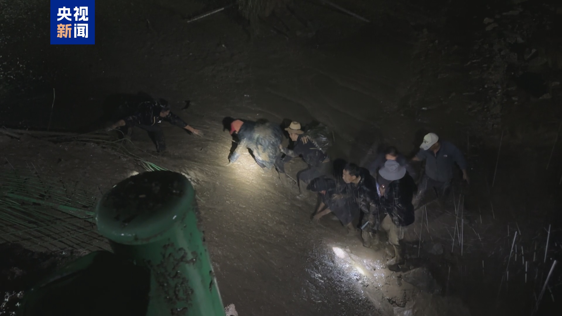 甘肃夏河短时强降水引发洪涝灾害 已转移8105人 甘肃夏河短时强降水引发洪涝灾害 已转移8105人