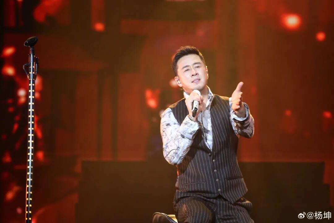 张碧晨、杨坤先后宣布缺席《歌手2026》突围赛:因行程冲突无法参加,节目组回应 张碧晨、杨坤先后宣布缺席《歌手2026》突围赛:因行程冲突无法参加,节目组回应