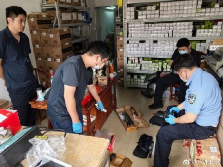 深圳警方打掉3个售卖铅弹模具团伙,缴获各式枪支19支 深圳警方打掉3个售卖铅弹模具团伙,缴获各式枪支19支